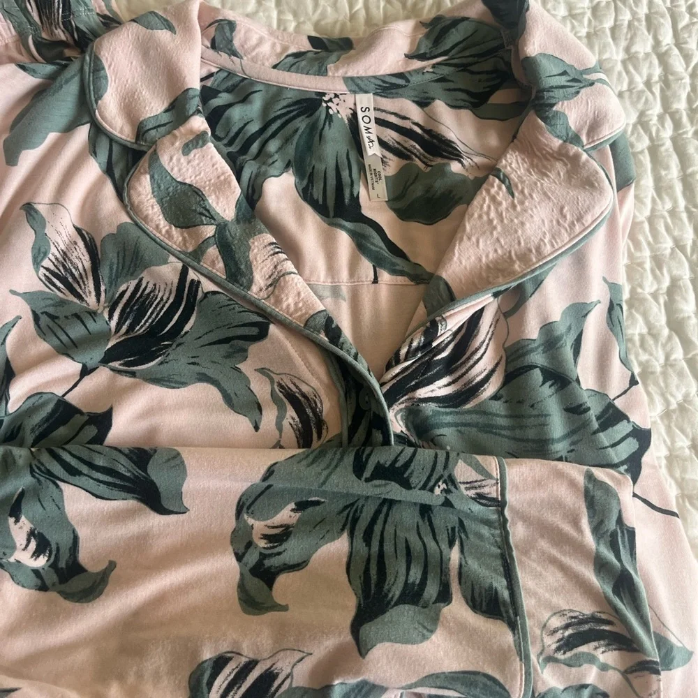 Soma Pink and Green Cool Nights PJ’s - Picture 2 of 6